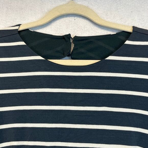 LOFT Knee Length Dress Sz 8 Blue White Striped Fit & Flare Short Sleeve Cut Out - Picture 4 of 13